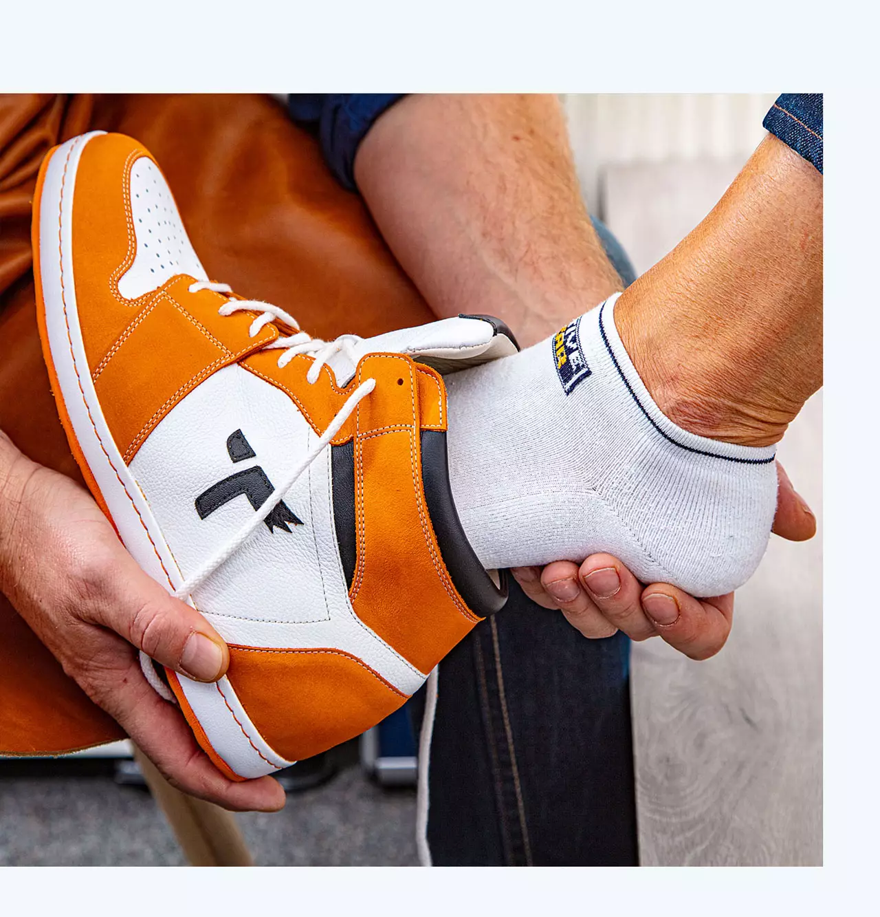 Ablauf orthopädische Fußversorgung, Schuhanprobe des Wunschmodells