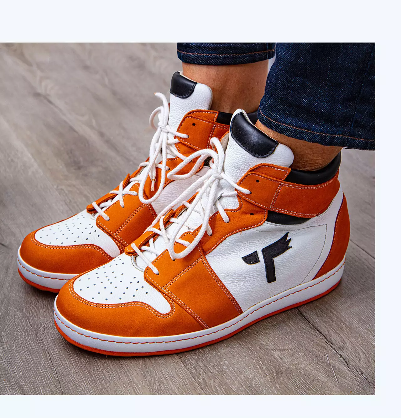 Ablauf orthopädische Fußversorgung, Anprobe des maßgefertigten Schuhs als Wunschmodell