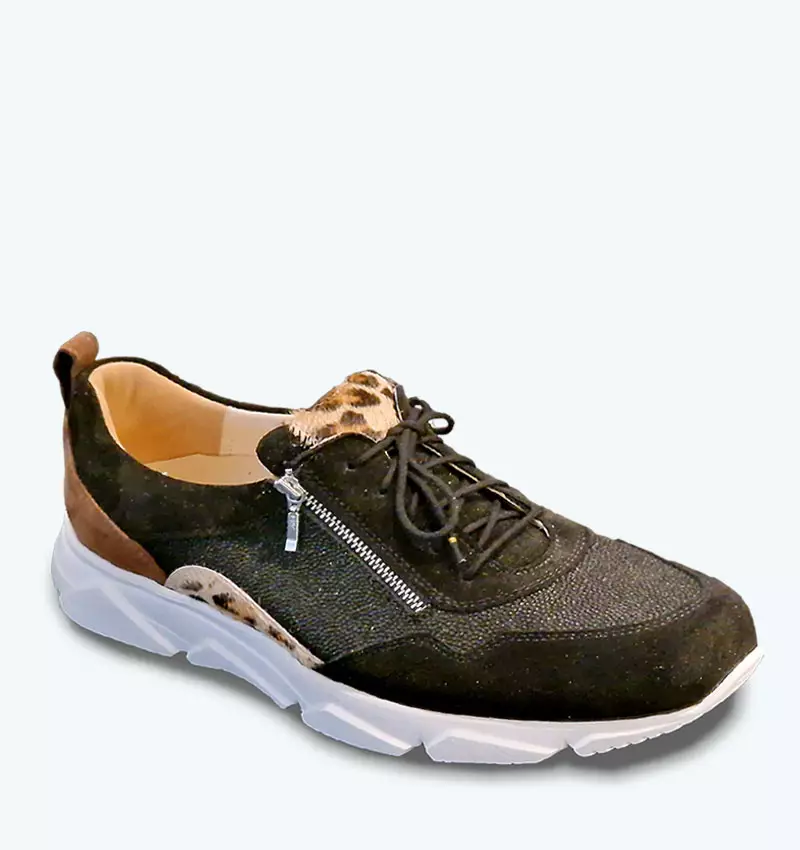 orthopädischer Maßschuh als Wunschmodell mit Leopardenfell by OSR