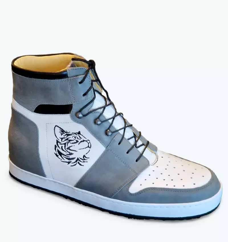 orthopädischer Maßschuh als Wunschmodell mit Katze by OSR